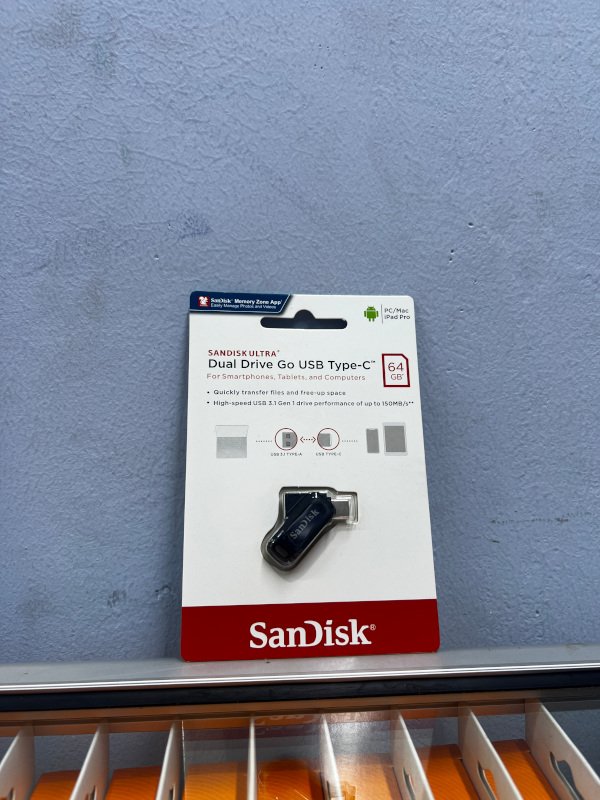 64GB SanDisk ULTRA Dual Drive Go USB Type-C Flash Drive